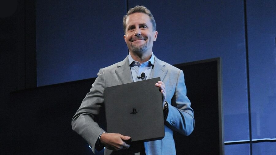 Andrew House Ps4 Pro