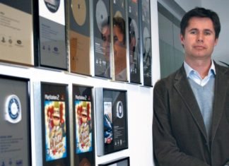 Michael Denny de Sony se va para los juegos TT después de 25 años en PlayStation