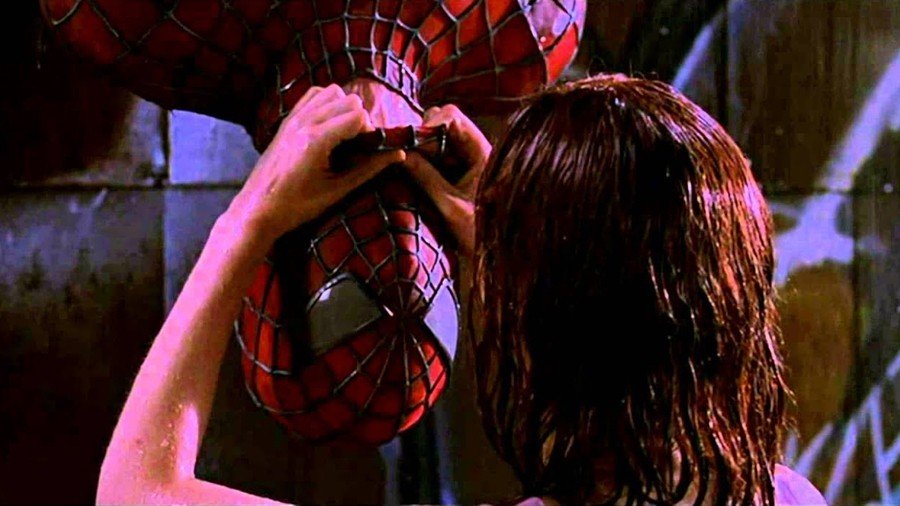 Spider-Man Movie Kiss Scene